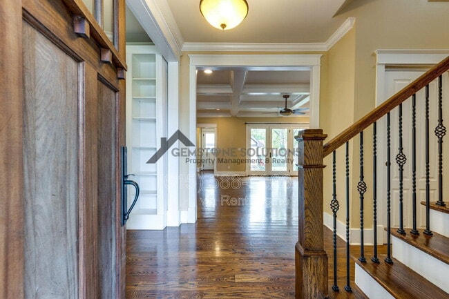 Foto del edificio - 210 38th Ave N