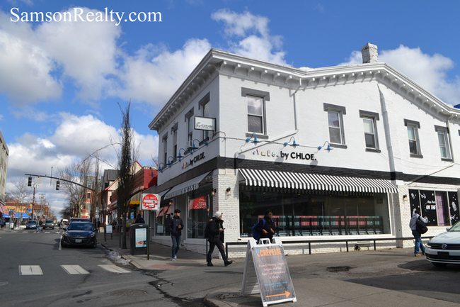 Building Photo - 223 Thayer St