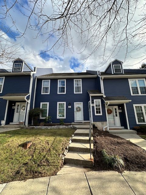 Foto del edificio - 1001 Roundhouse Ct