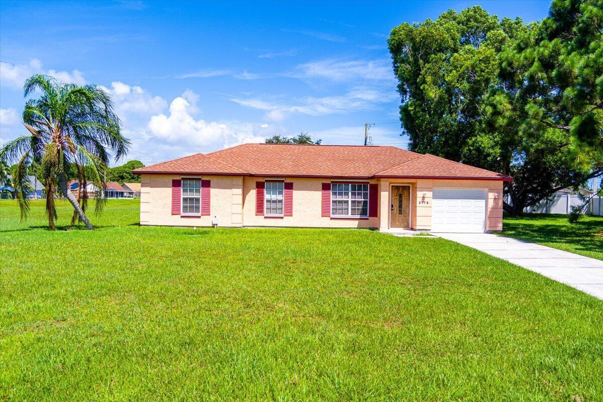 Primary Photo - 2175 SE Heathwood Cir
