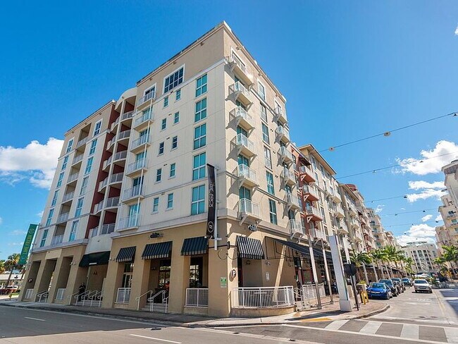 Foto del edificio - "Chic 1-Bedroom Retreat in the Heart of Miami - 782 Sq Ft of Comfort!"