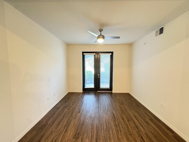 Interior Photo - The Crest at Naples