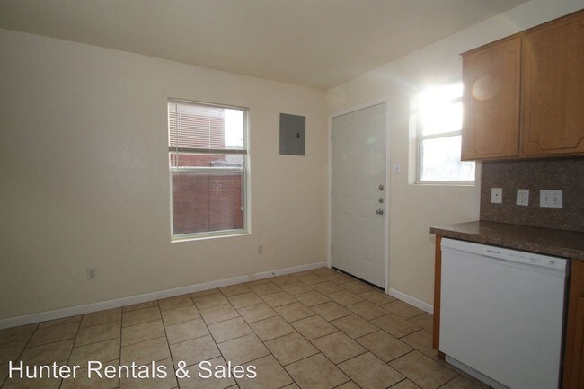 Building Photo - 1604 Aztec Trce