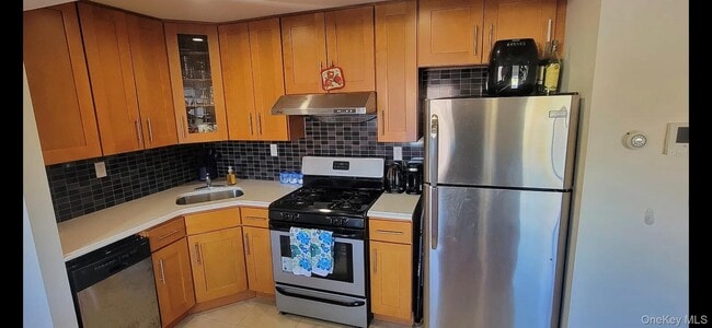 Building Photo - 64-73-73 Austin St