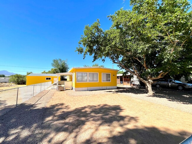 Building Photo - Newly Updated 3 Bedroom Home!