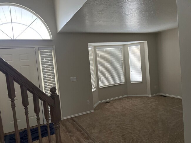 Foto del edificio - Spacious 5BR House in Kaysville
