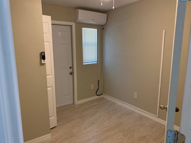 Foto del edificio - 767 SW Alachua Ave