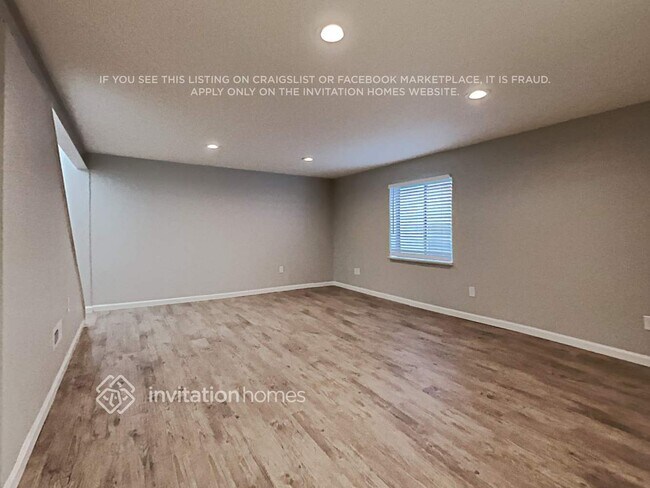 Foto del edificio - 4120 E 134th Dr