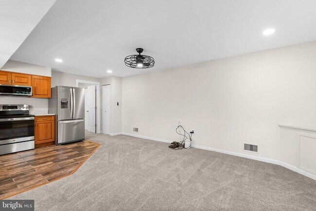 Foto del edificio - 3225 Ramblewood Rd