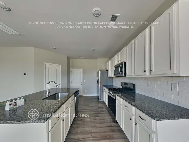 Building Photo - 1012 Maylen Trce