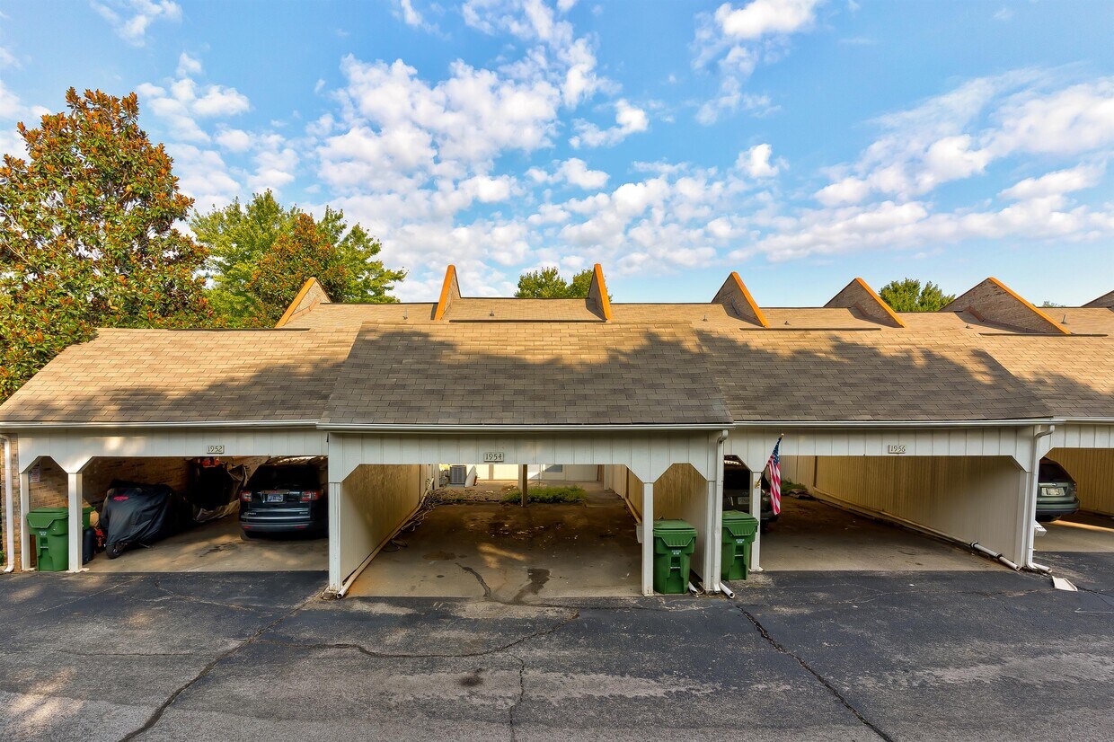 1954 Sequoyah Ave, Maryville, TN 37804 Townhome Rentals in Maryville