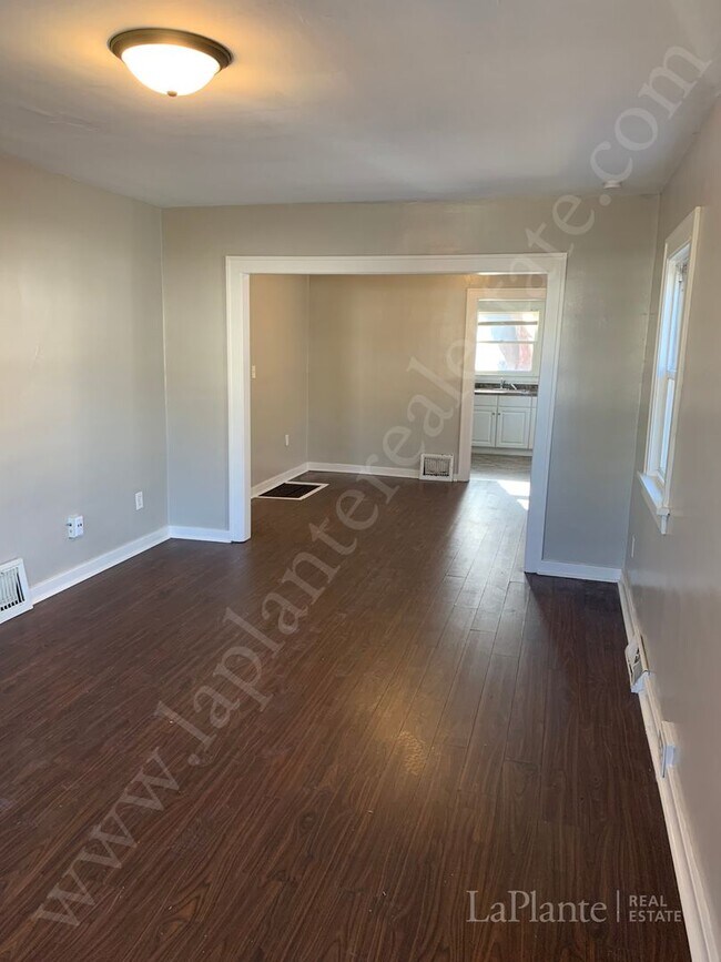 Building Photo - Cute 2 Bedroom Home for Rent