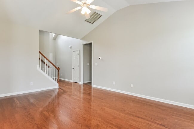 Building Photo - 607 Bellefont Ct