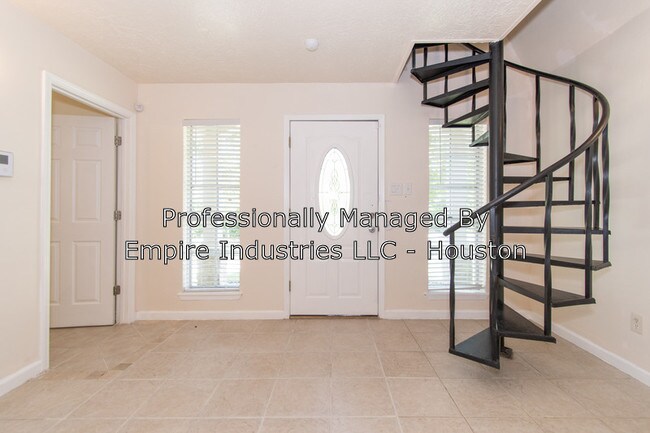 Building Photo - 32506 Dogwood Trail