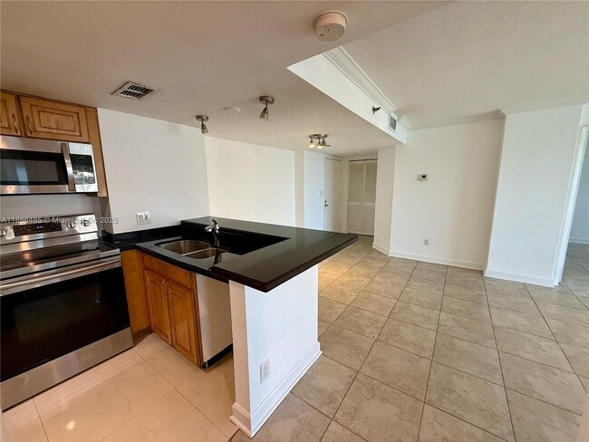 Foto del edificio - 770 Claughton Island Dr
