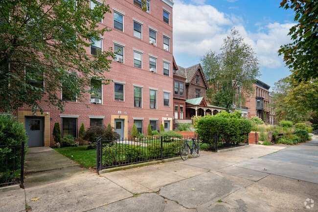 Building Photo - 286-290 Clinton Ave