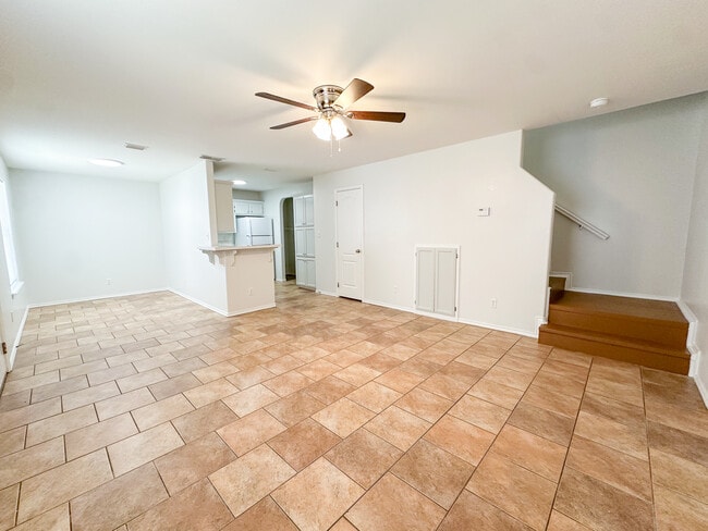 Building Photo - 709 Sonesta Dr