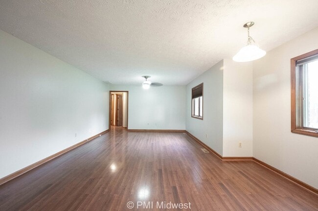 Building Photo - Charming 2 Bed, 2 Bath Indianapolis Rental...