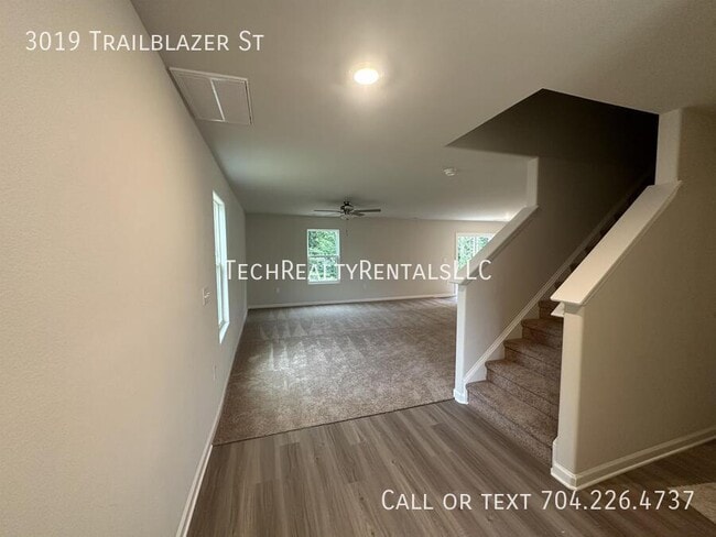 Building Photo - 3019 Trailblazer St