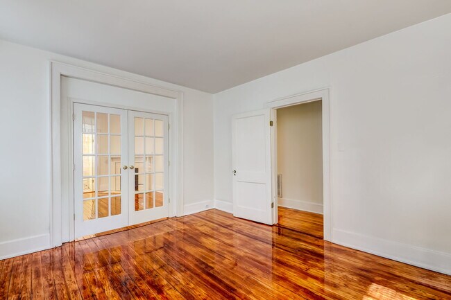 Foto del edificio - 521 E 37th St