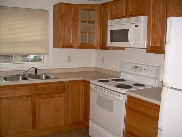 Building Photo - 24 Dakota Dr