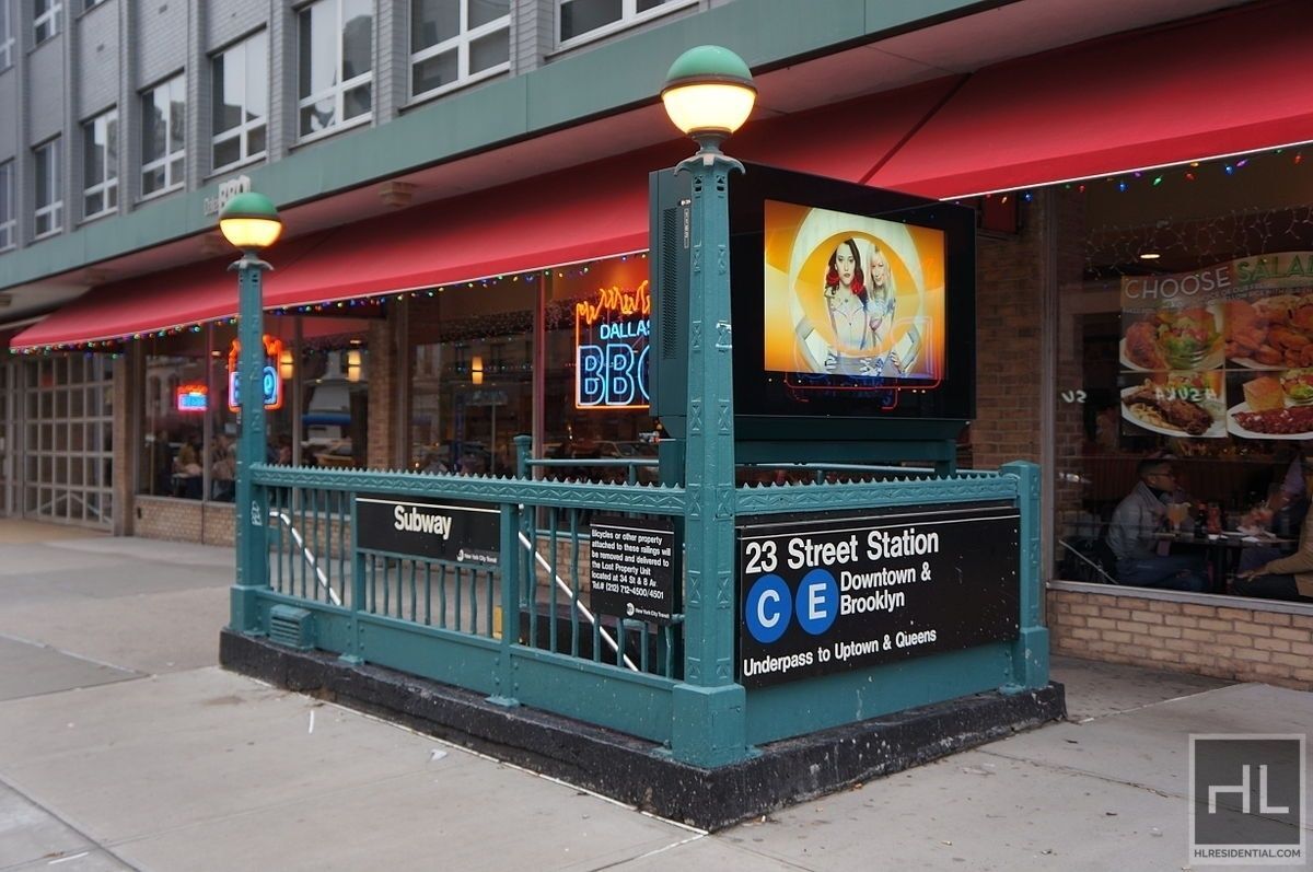 Primary Photo - West 21st Street