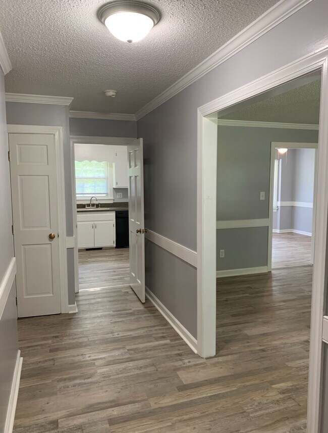 Foto del edificio - 932 Brandywine Ln