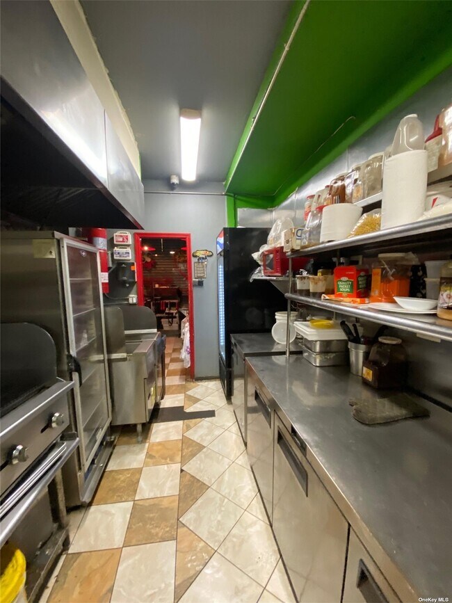 Foto del edificio - 726 Courtlandt Ave