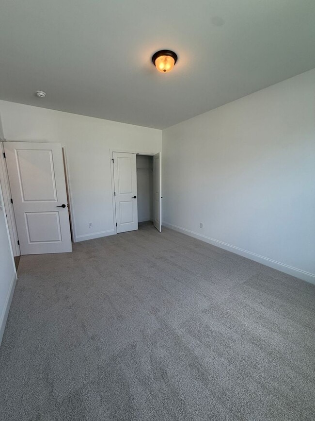 Building Photo - 8760 James Crk Dr