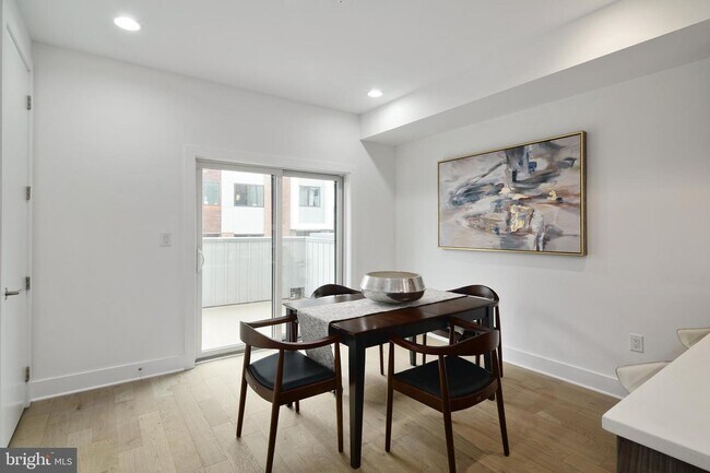 Foto del edificio - 322 Fairmount Ave