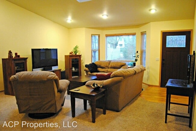 Building Photo - 3 br, 2 bath House - 3026 Glenhaven Dr