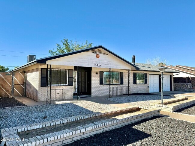 Foto del edificio - 10324 Suewood Ct