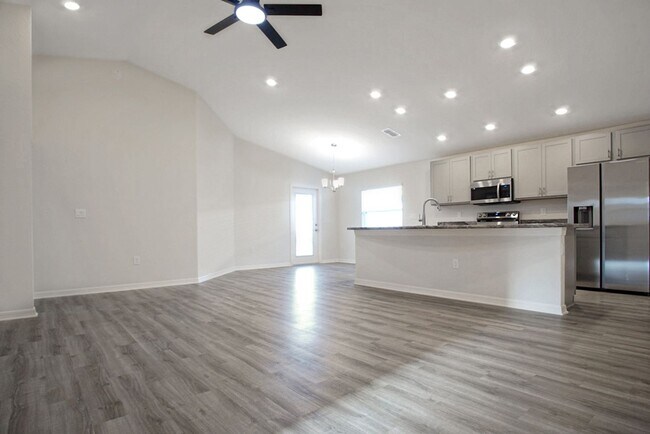 Building Photo - Single family home in Haines City, FL now ...