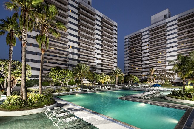 Barrington Plaza Apartments Los Angeles Ca Apartments Com