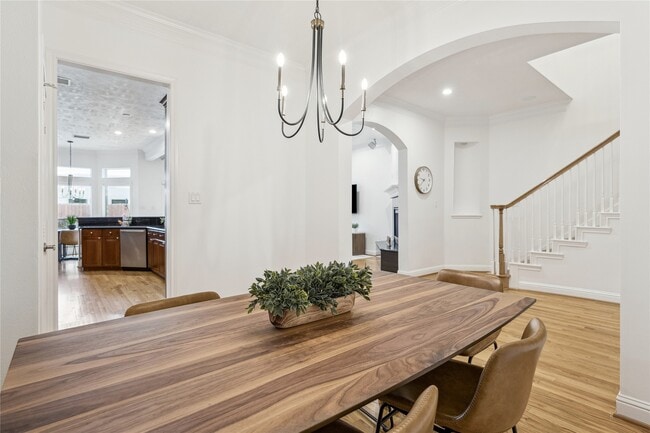 Building Photo - 5346 McCulloch Cir