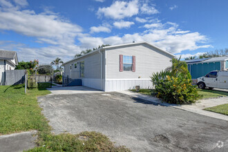 Building Photo - 22937 Seaspray Pl