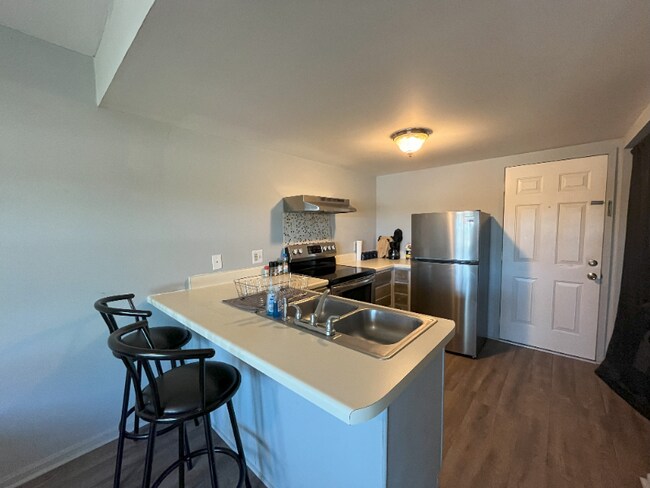 Building Photo - 6850 Blue Heron Blvd