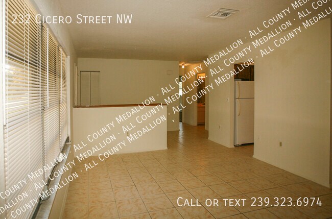Building Photo - Port Charlotte Single Family Home Priced R...