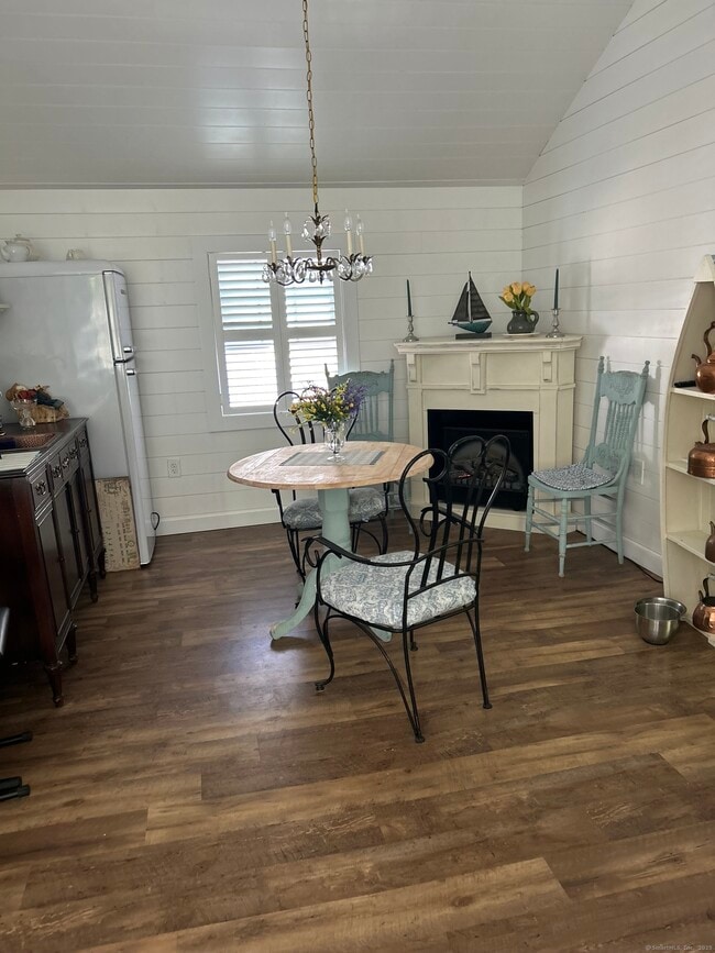 Building Photo - 290 Hamburg Rd