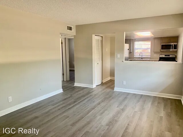 Foto principal - 1896 40th Ave
