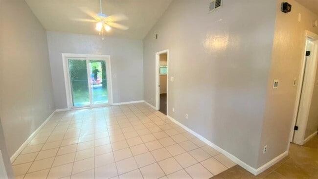 Building Photo - 6145 Greenon Ln