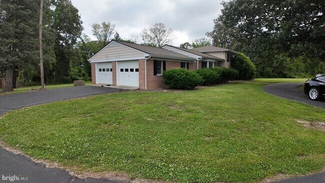 Foto del edificio - 8936 Goldsborough Neck Rd