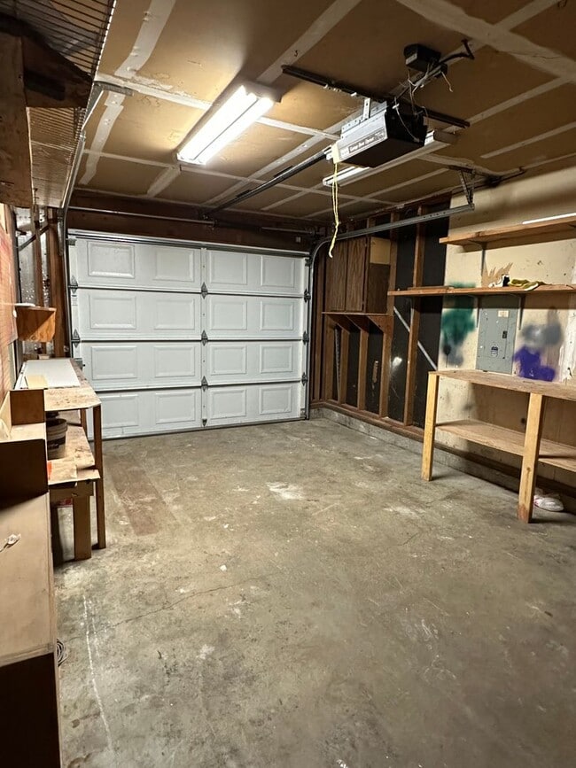 Building Photo - Charming 3 Bedroom 1 Bath Rambler in Lacey!