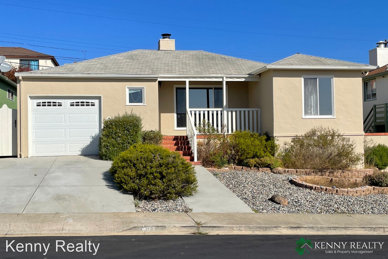 Primary Photo - 3 br, 1 bath House - 402 Hazelwood Drive