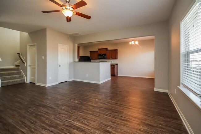 Building Photo - 4703 Monarch Falls Ln