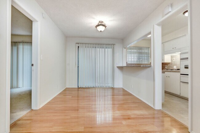 Foto del edificio - 9809 Tabor St
