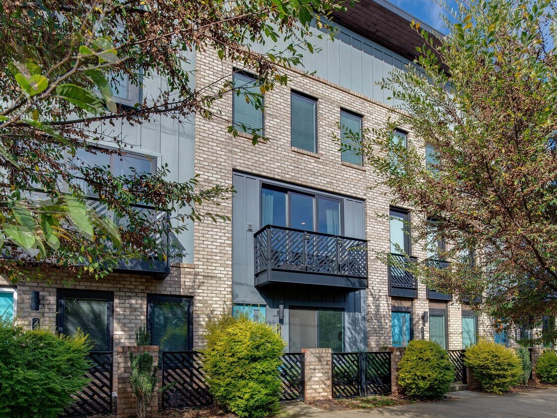 2420 Dunavant St, Charlotte, NC 28203 Townhome Rentals in Charlotte