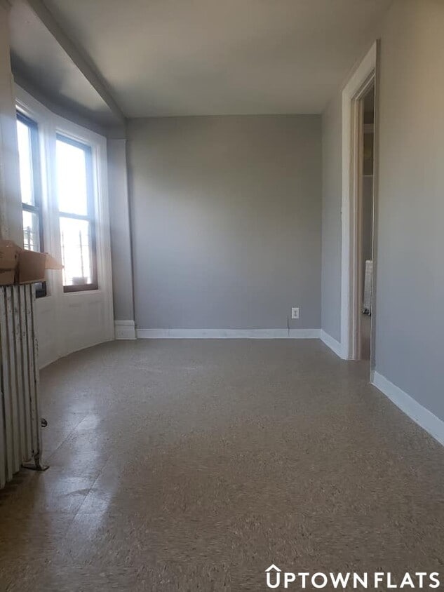 Primary Photo - 1090 Franklin Ave
