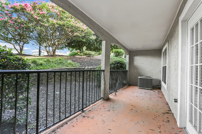 Foto del edificio - 3655 Habersham Rd NE