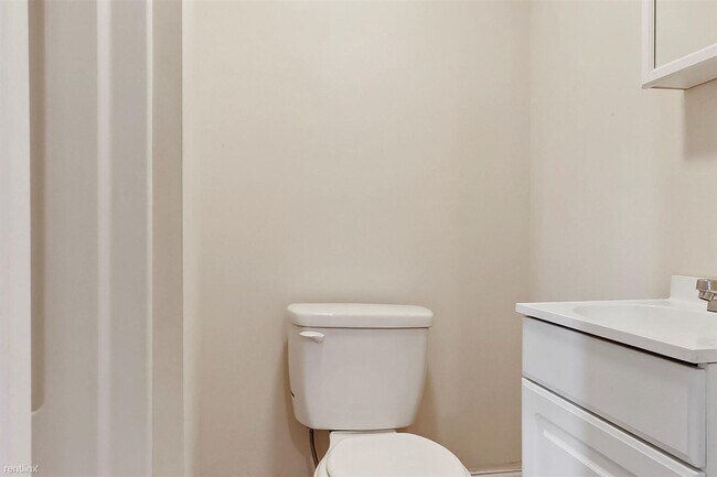Foto del edificio - 3 br, 3 bath 4plex - 1712 CECIL B MOORE AV...